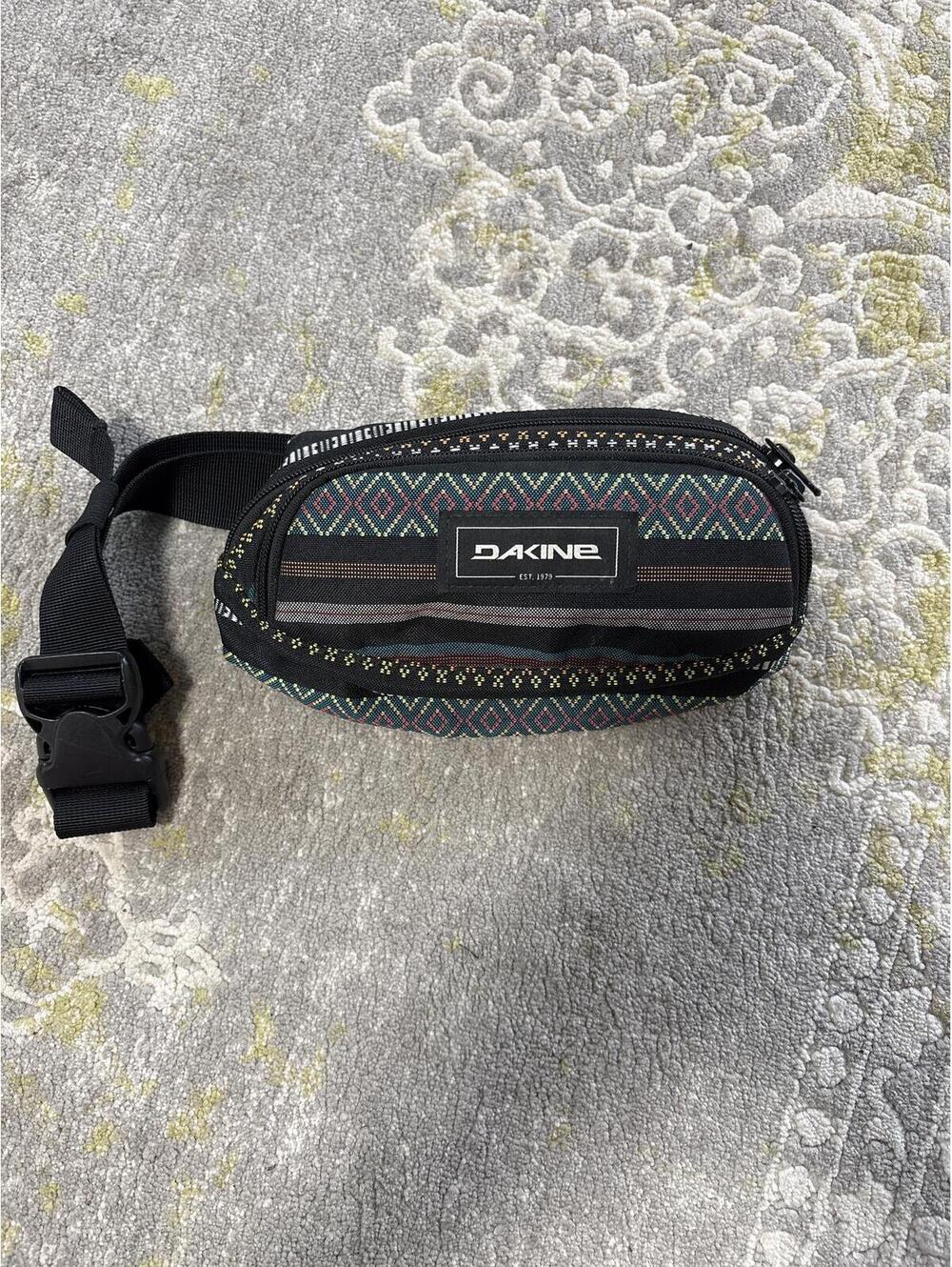 Dakine tribal hip pack gorp